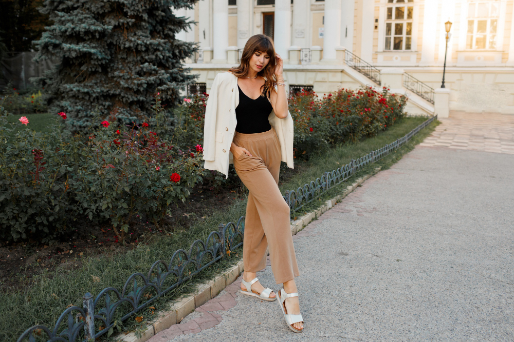 Care este diferența dintre pantaloni palazzo și pantaloni wide leg?